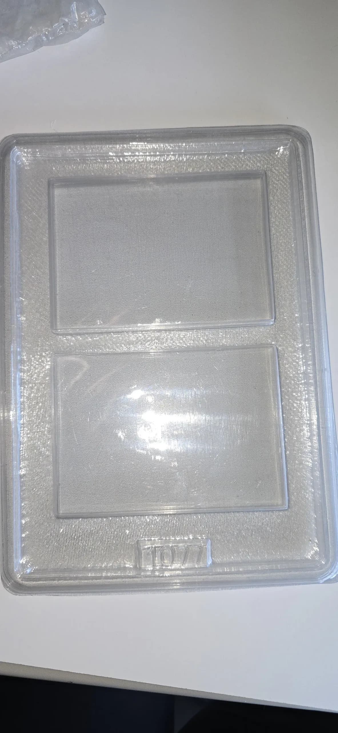 Tarjeta lisa 1077